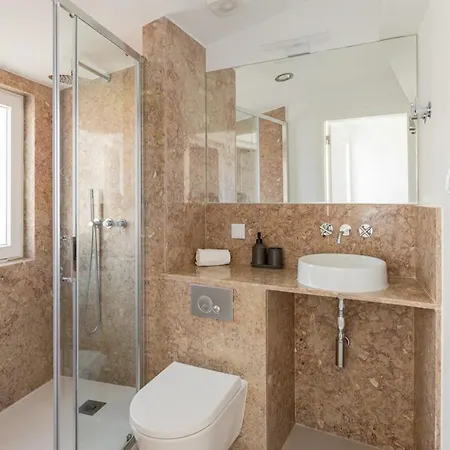 Calcada De Santo Amaro * Lissabon