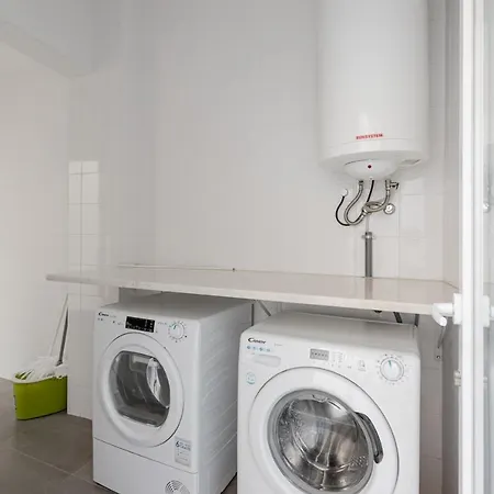 Apartment Calcada De Santo Amaro Lissabon