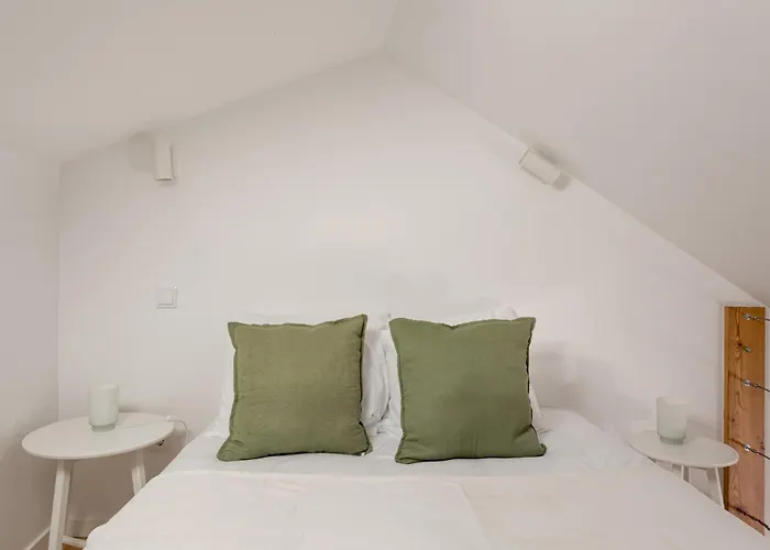 Calcada De Santo Amaro * Lisbon