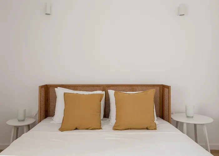 Calcada De Santo Amaro Lisbon