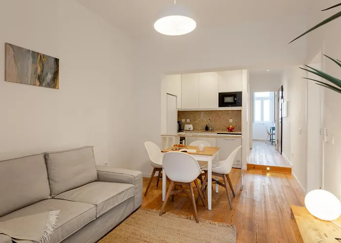 Calcada De Santo Amaro Lisbon