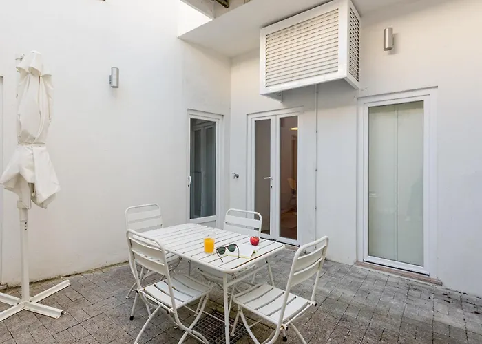 Calcada De Santo Amaro * Lisbon