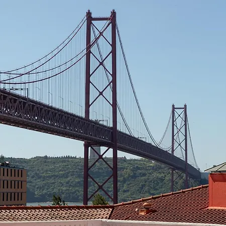 Calcada De Santo Amaro Лиссабон
