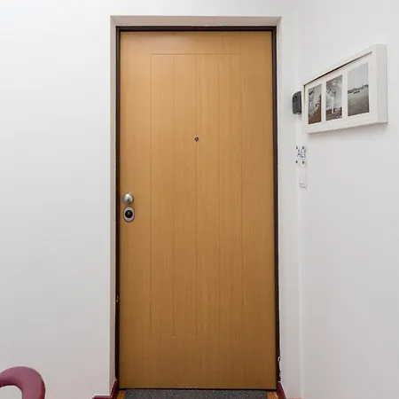 Calçada De Santo Amaro Lisboa