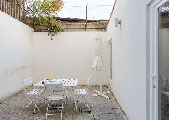 Appartamento Calcada De Santo Amaro Lisbona
